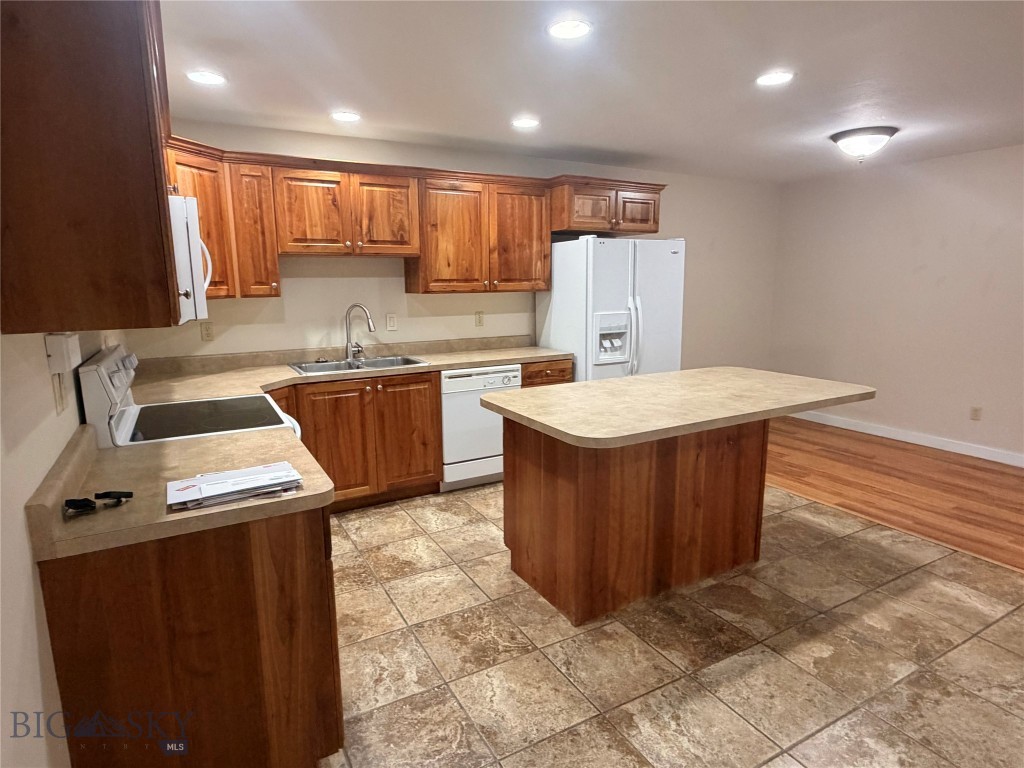 31 Tobacco Root, Dillon