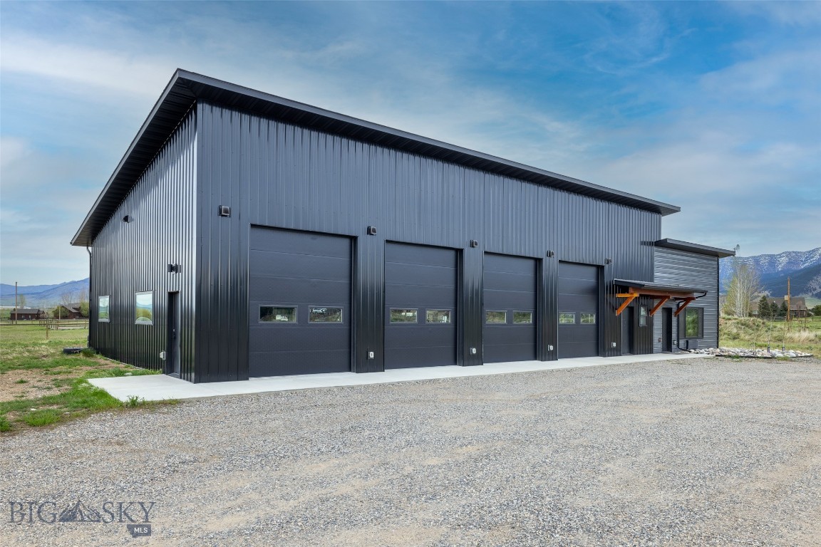 5155 Clearview Road, Belgrade