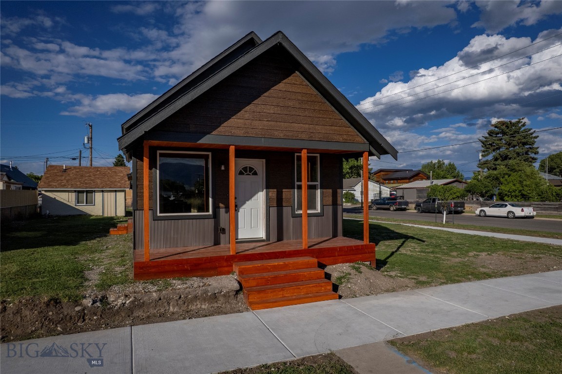 104 N K Street, Livingston, Montana