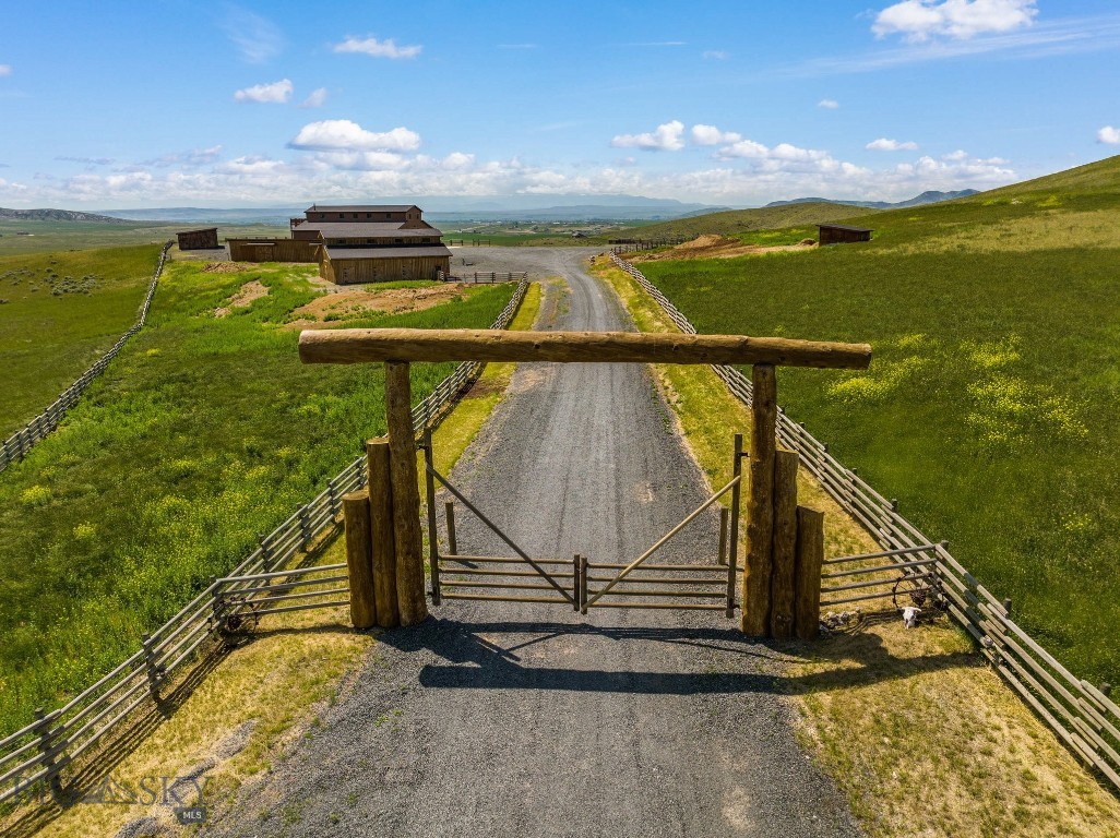 26 Dalesview, Three Forks, Montana