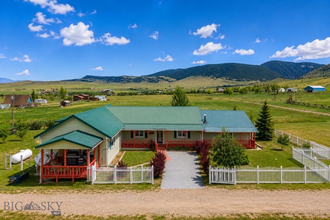 353 Shining Mountains Loop Road, Ennis