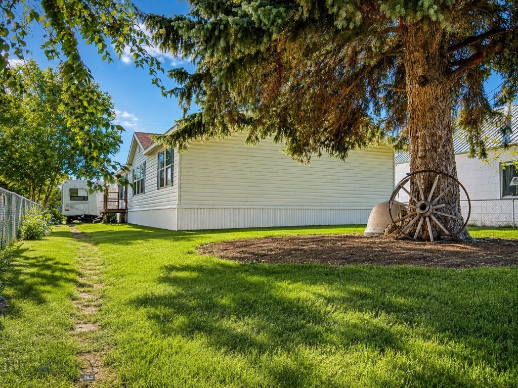 111 S I Street, Livingston