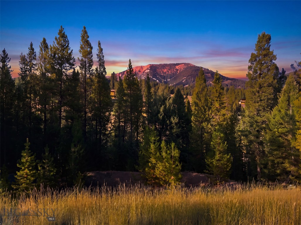 25 Little Spike, Big Sky