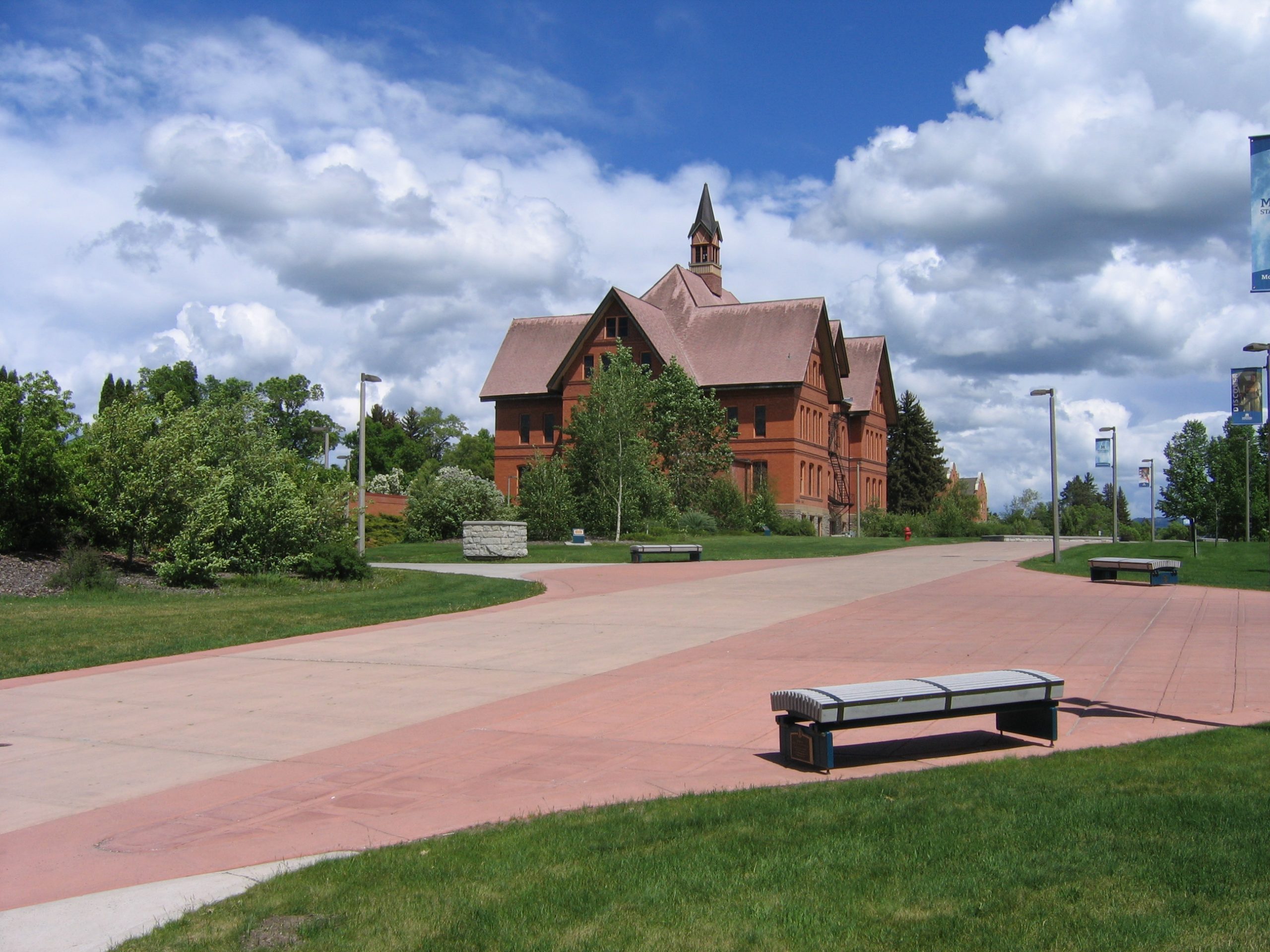Montana State University's Montana Hall, Bozeman - Brett Fagan Photo 2005 Montana Hall, Montana State University, Bozeman Photo Brett Fagan 2005