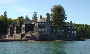 Granot Loma, World's Largest Luxury Log Home, Photo, Jim Harger Granot Loma World's Largest Luxury Log Home Photo Jim Harger