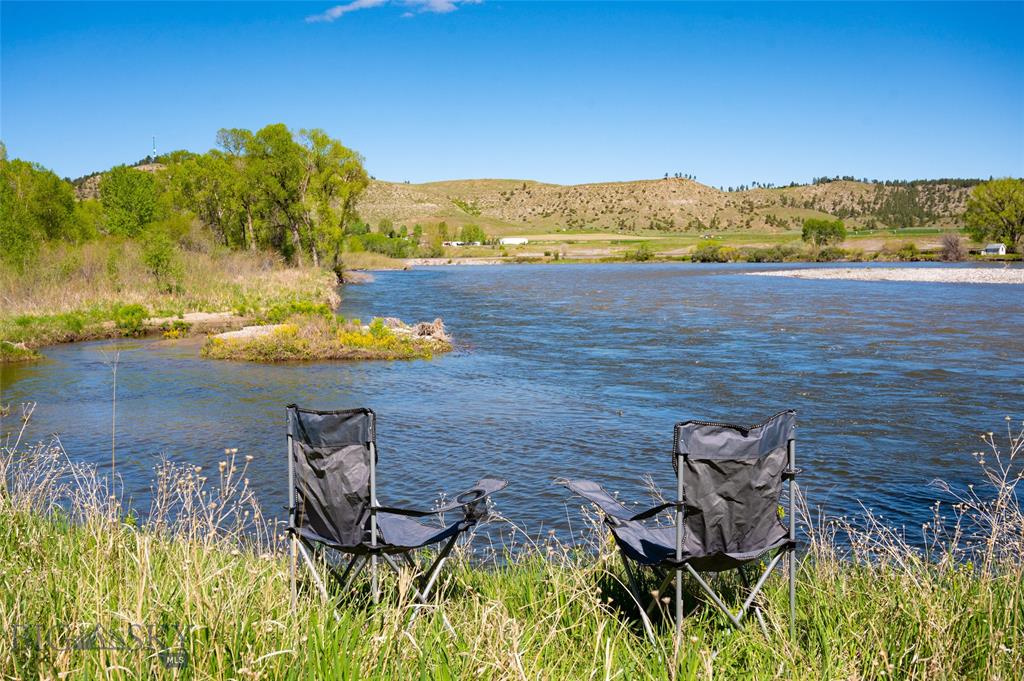 Yellowstone River Near Columbus, MT Taunya Fagan Photo